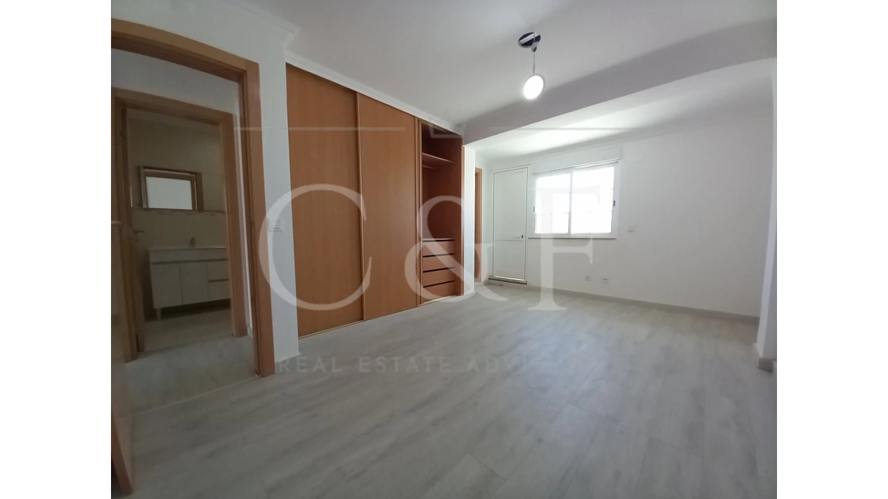 Moradia T5 para Venda em Carcavelos e Parede Foto 24