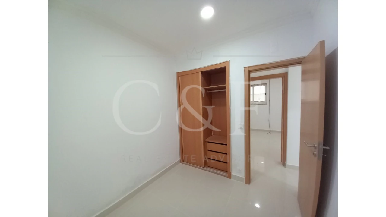 Moradia T5 para Venda em Carcavelos e Parede Foto 29