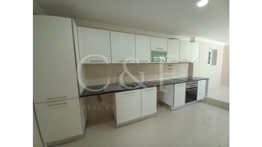 Moradia T5 para Venda em Carcavelos e Parede Foto 8