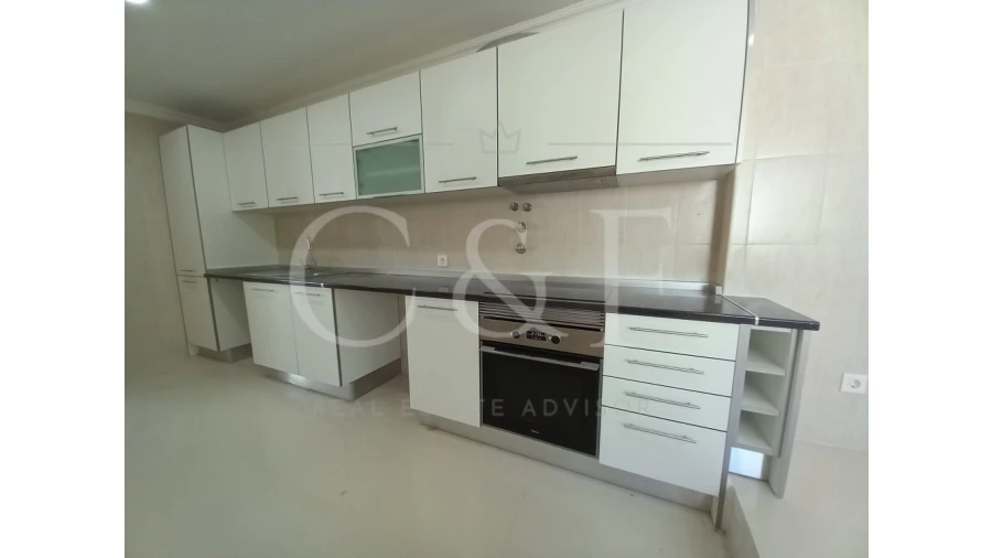Moradia T5 para Venda em Carcavelos e Parede Foto 12