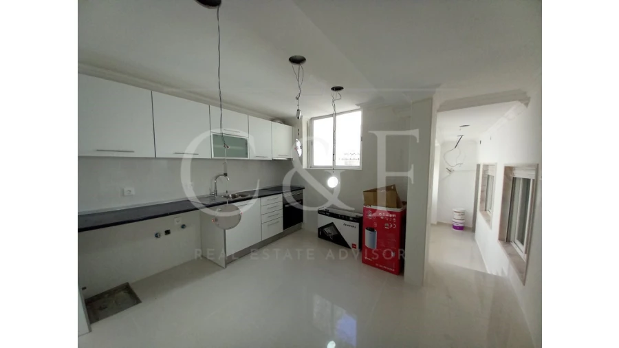 Moradia T5 para Venda em Carcavelos e Parede Foto 16