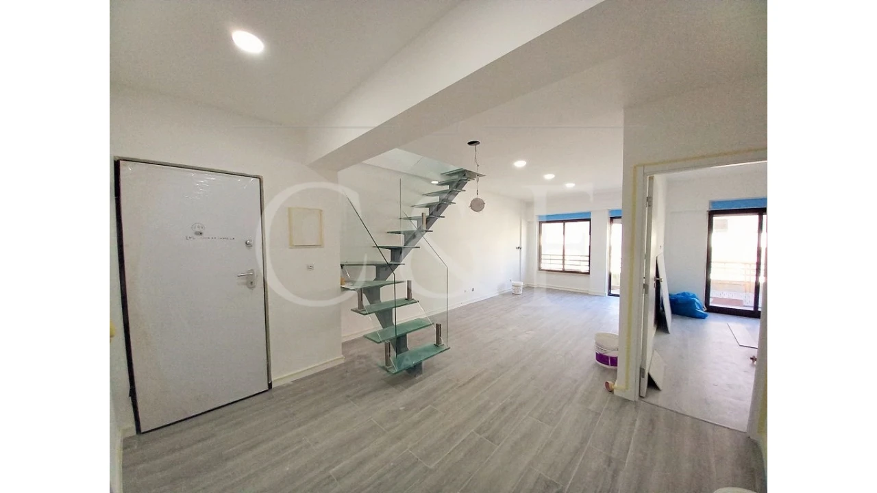 Apartamento T3 para Venda em Costa da Caparica Foto 5
