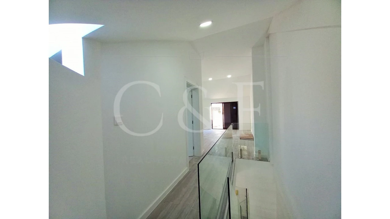 Apartamento T3 para Venda em Costa da Caparica Foto 26
