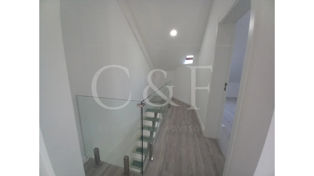 Apartamento T3 para Venda em Costa da Caparica Foto 27