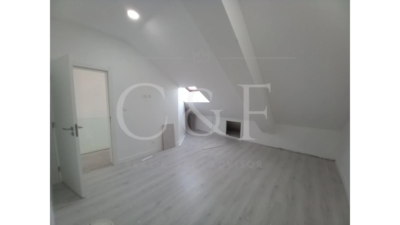 Apartamento T3 para Venda em Costa da Caparica Foto 31