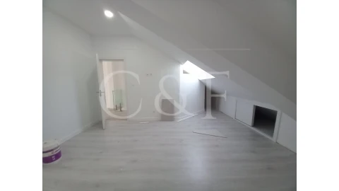 Apartamento T3 para Venda em Costa da Caparica