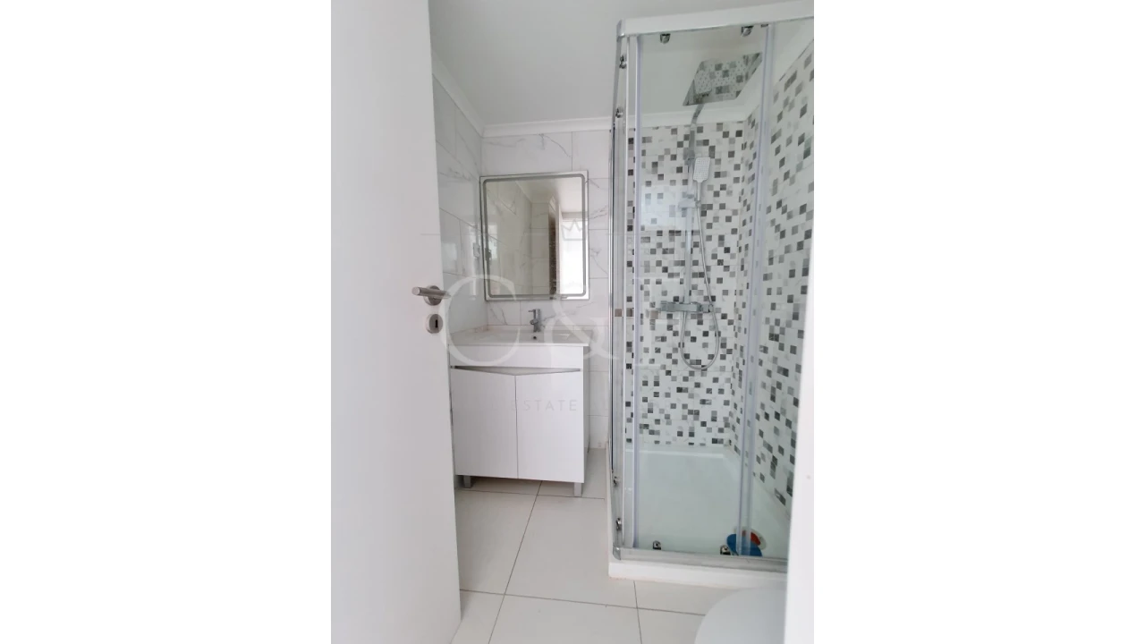 Moradia T9 para Venda em Alcantara Foto 25