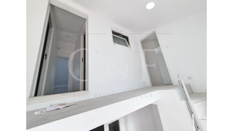 Moradia T9 para Venda em Alcantara