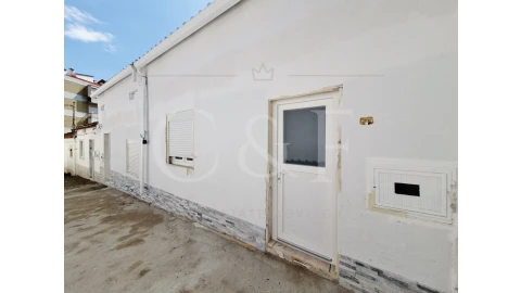 Moradia T9 para Venda em Alcantara