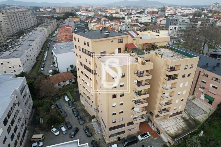 Apartamento T4 para Venda em Barcelos, V.Boa, V.Frescainha Foto 2