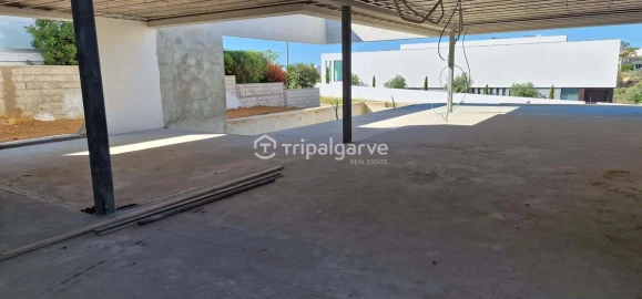 Moradia T4 para Venda em Lagos (São Sebastião e Santa Maria)