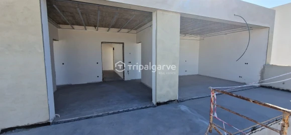 Moradia T4 para Venda em Lagos (São Sebastião e Santa Maria)