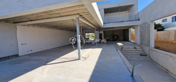 Moradia T4 para Venda em Lagos (São Sebastião e Santa Maria)