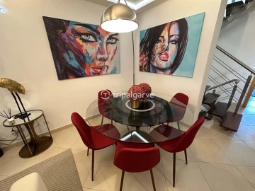 Moradia T5 para Venda em Quarteira