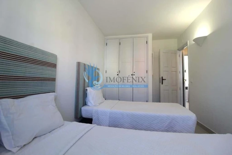 Apartamento T2 para Venda em Quarteira Foto 17