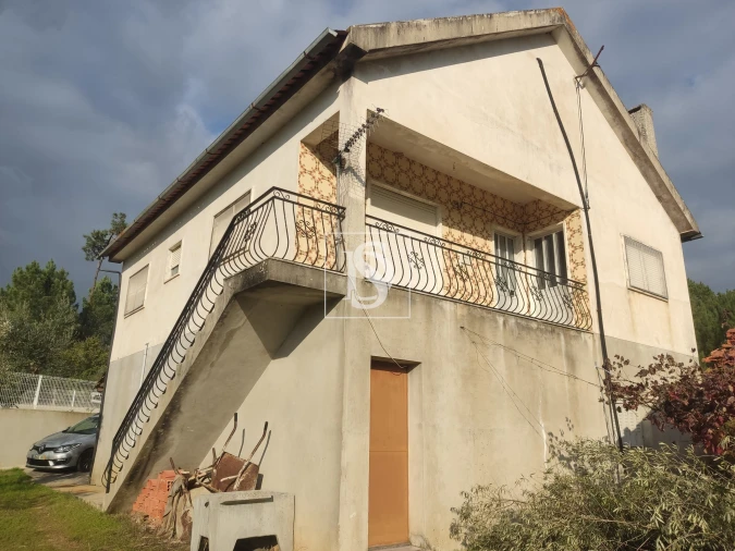 Moradia T3 para Venda em Caxarias