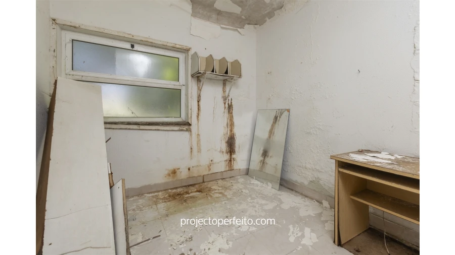 Armazém para Venda em São Miguel do Souto e Mosteirô Foto 11