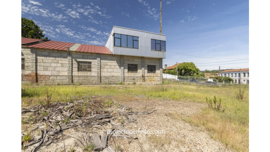 Armazém para Venda em São Miguel do Souto e Mosteirô Foto 3