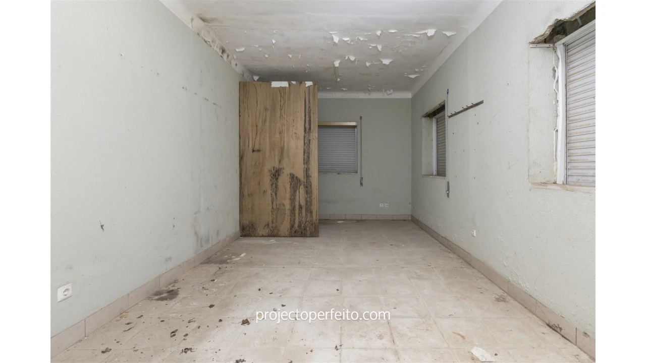 Armazém para Venda em São Miguel do Souto e Mosteirô Foto 9