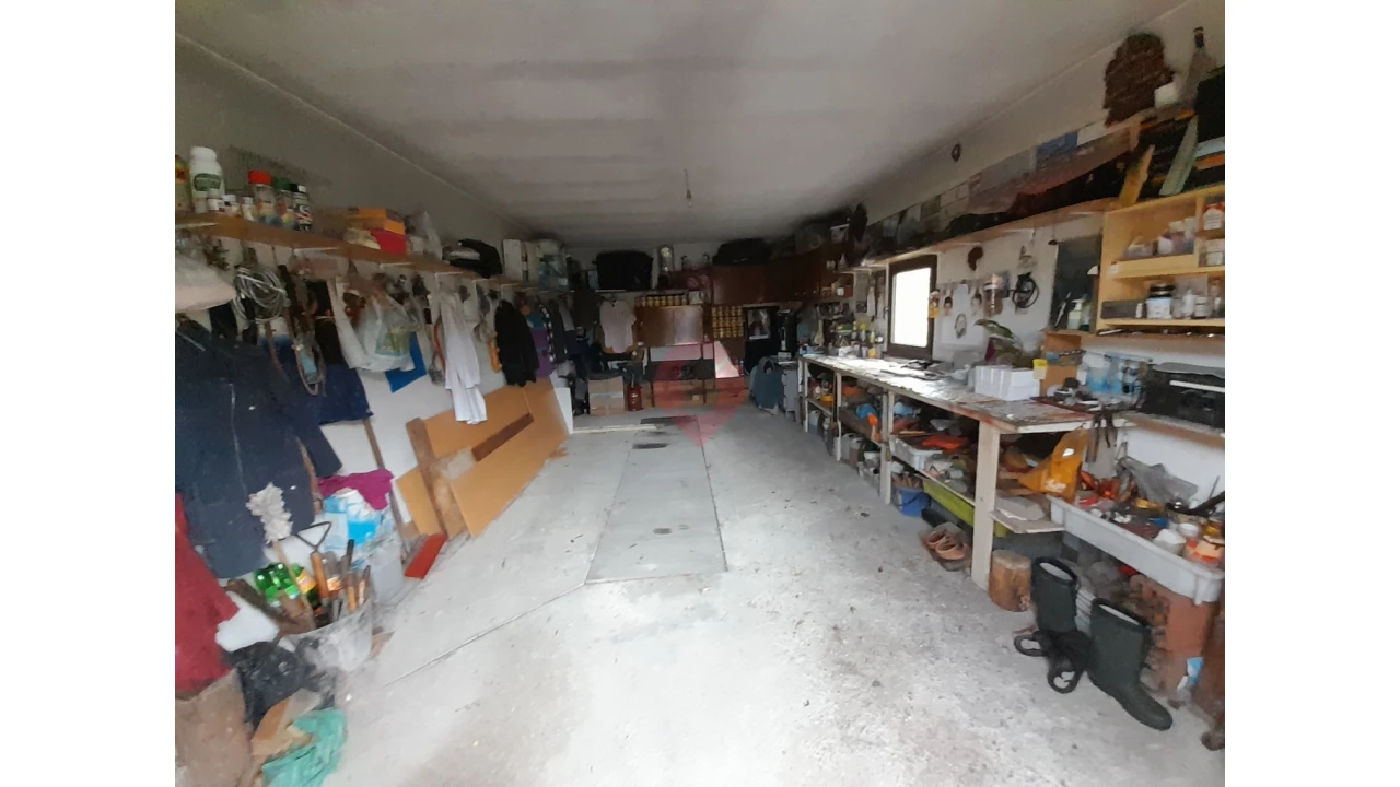 Moradia T4 para Venda em Riba de Mouro Foto 14