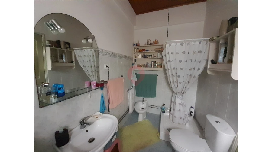 Moradia T4 para Venda em Riba de Mouro Foto 5