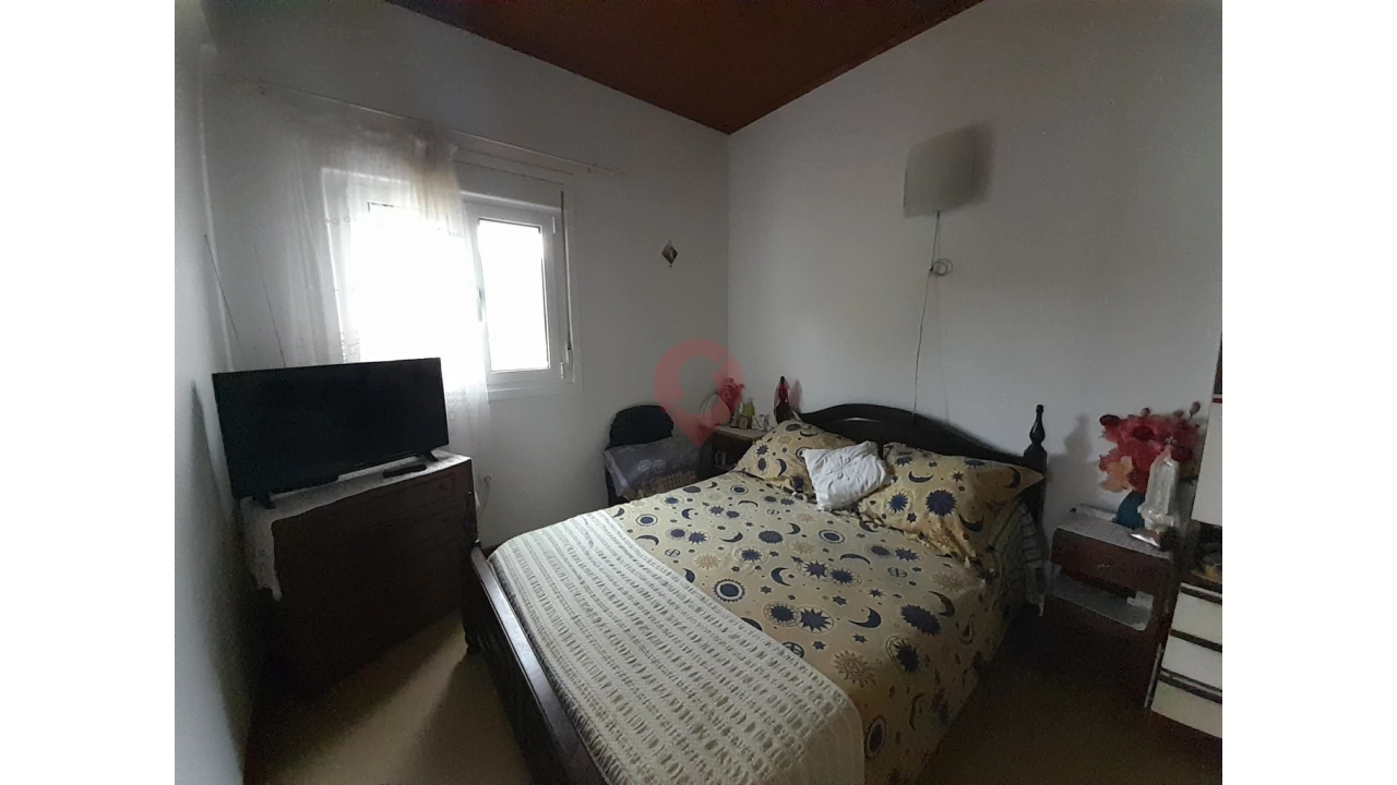 Moradia T4 para Venda em Riba de Mouro Foto 4