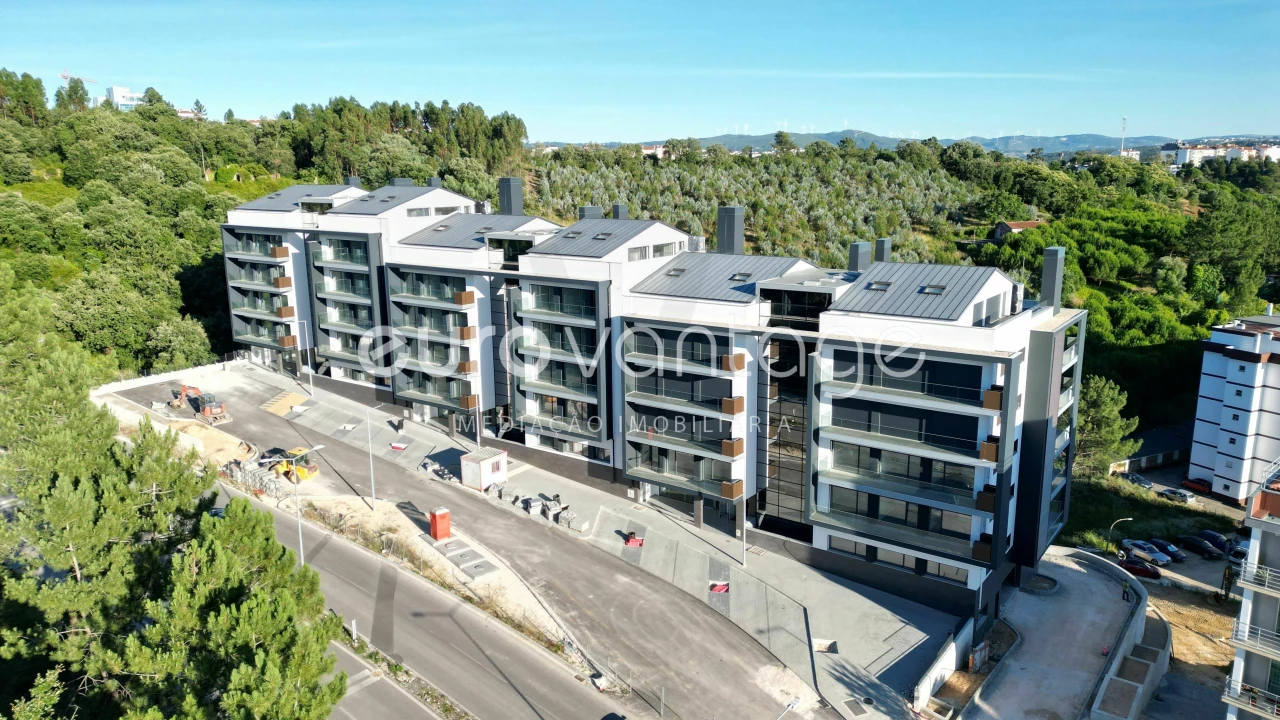 Apartamento T4 para Venda em Marrazes e Barosa Foto 1