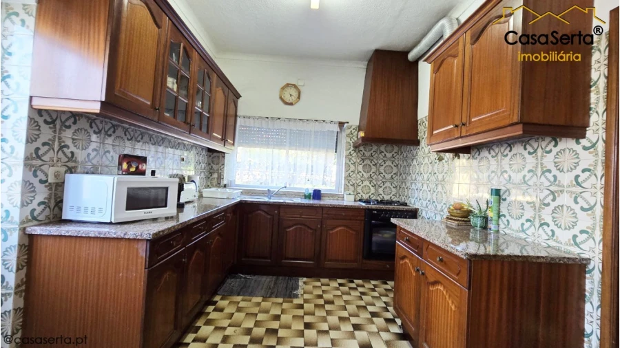 Moradia T4 para Venda em Cabeçudo Foto 8