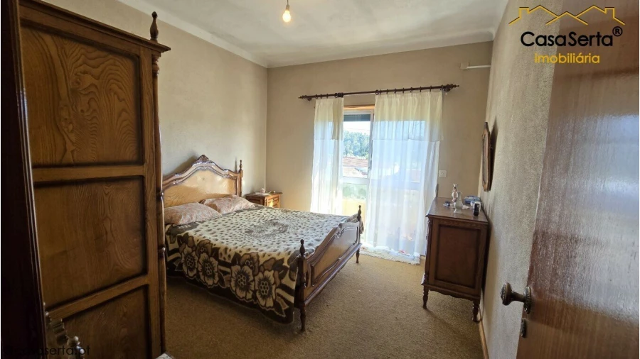 Moradia T4 para Venda em Cabeçudo Foto 11