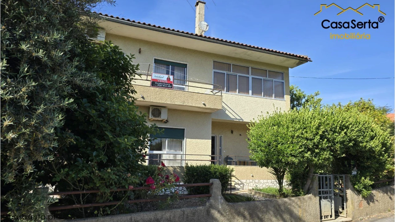 Moradia T4 para Venda em Cabeçudo Foto 3