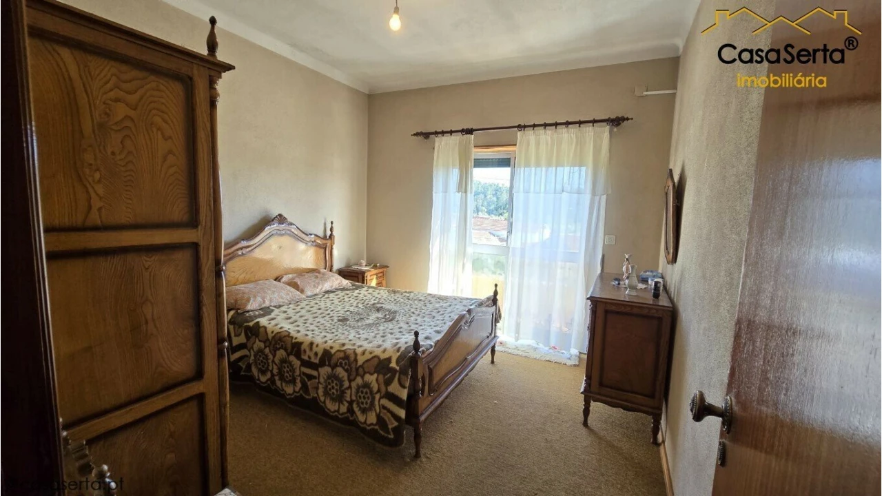 Moradia T4 para Venda em Cabeçudo Foto 11