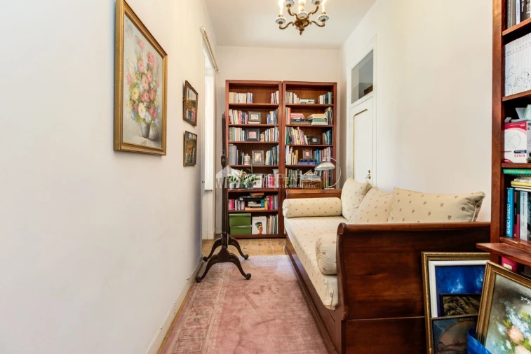 Apartamento T4 para Venda em Campo de Ourique Foto 4