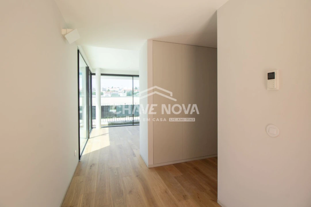 Apartamento T2 para Venda em Arcozelo Foto 7