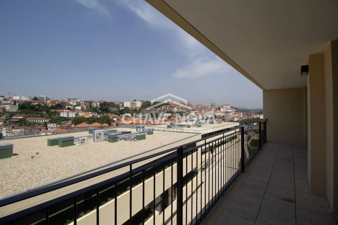 Apartamento T2 para Venda em Arcozelo Foto 18