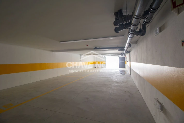 Apartamento T2 para Venda em Arcozelo Foto 22