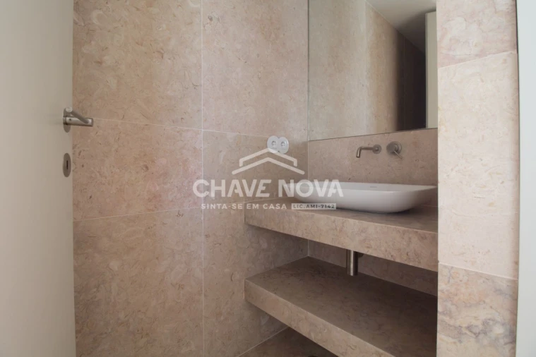 Apartamento T2 para Venda em Arcozelo Foto 10