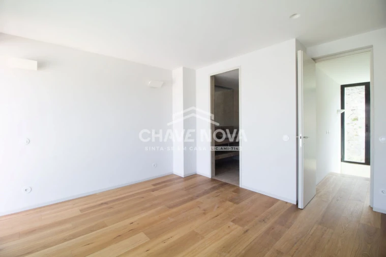 Apartamento T2 para Venda em Arcozelo Foto 16