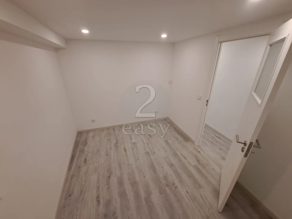 Apartamento T1 para Venda em Misericórdia Foto 12