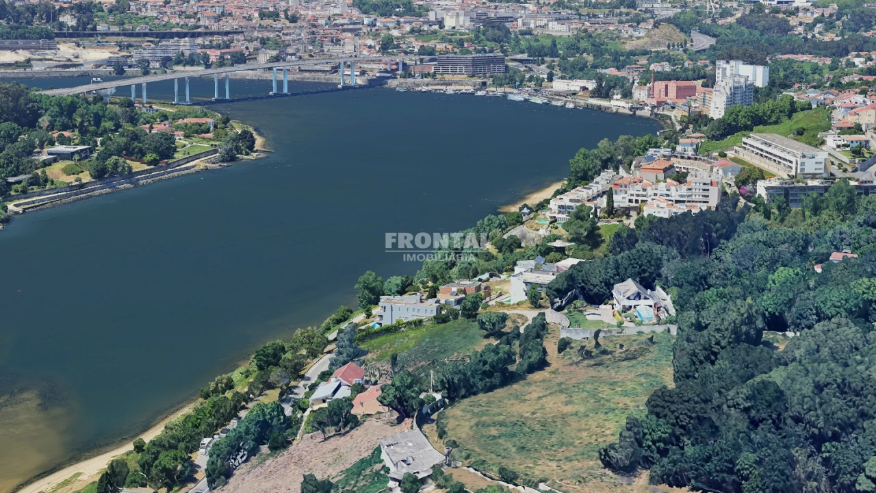 Terreno para Venda em Gondomar (São Cosme), Valbom e Jovim Foto 1