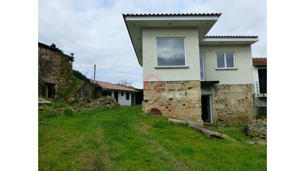 Moradia T3 para Venda em Bela Foto 2