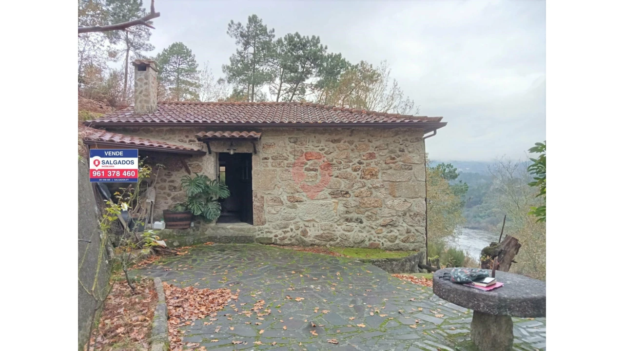 Moradia T1 para Venda em Chaviães e Paços Foto 1