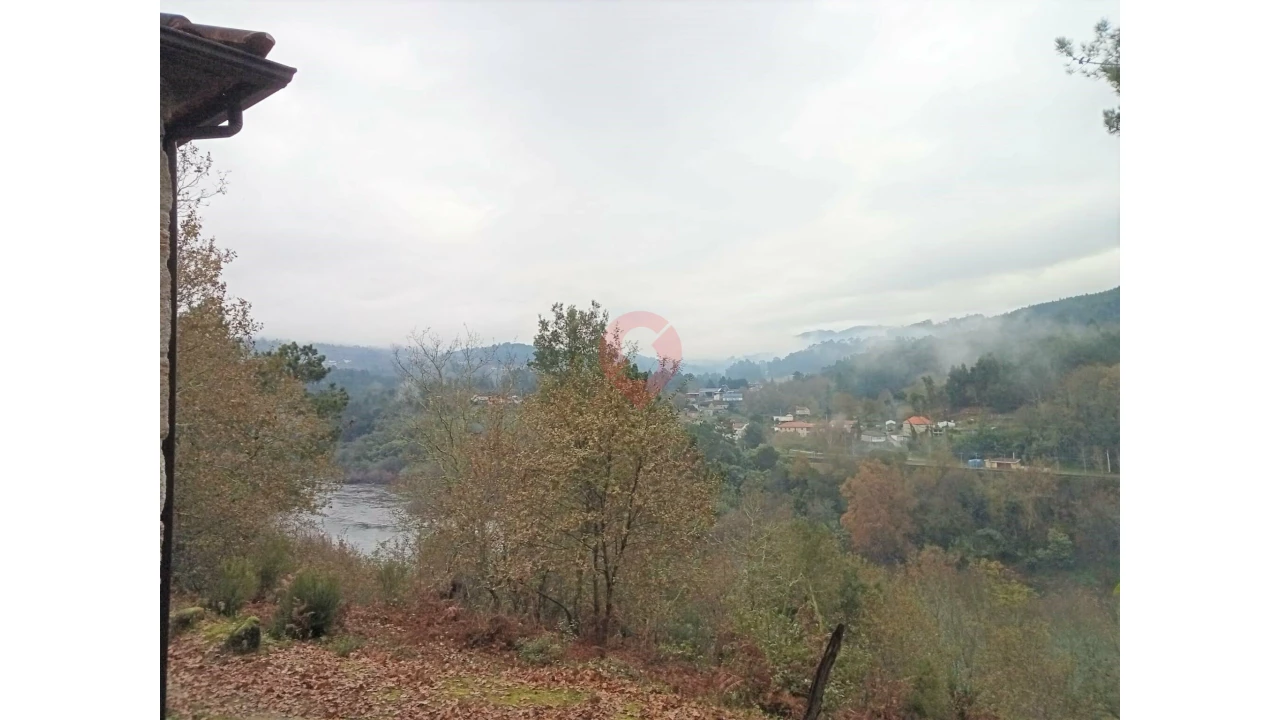 Moradia T1 para Venda em Chaviães e Paços Foto 12