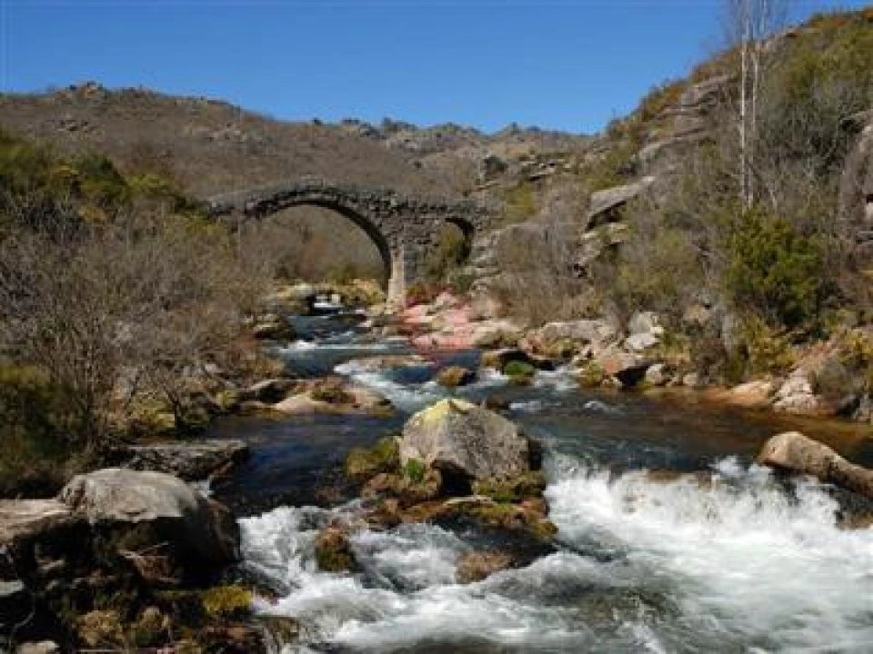 Moradia T4 para Venda em Castro Laboreiro e Lamas de Mouro Foto 9