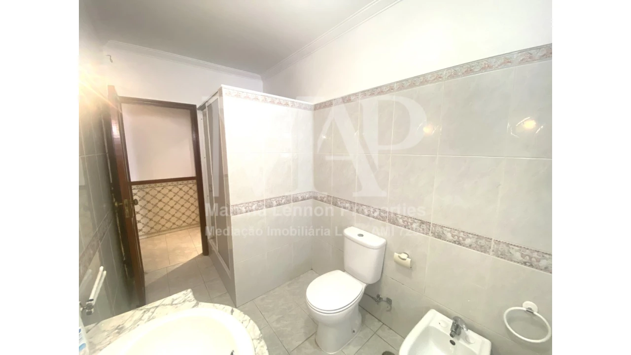 Apartamento T2 para Venda em Alcabideche Foto 13