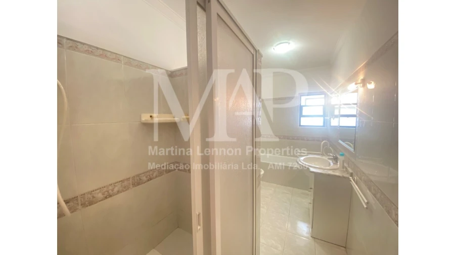 Apartamento T2 para Venda em Alcabideche Foto 12