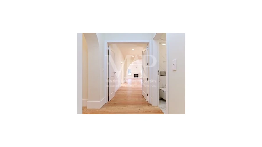 Moradia T7 para Venda em Santa Maria e São Miguel, São Martinho, São Pedro Penaferrim Foto 2