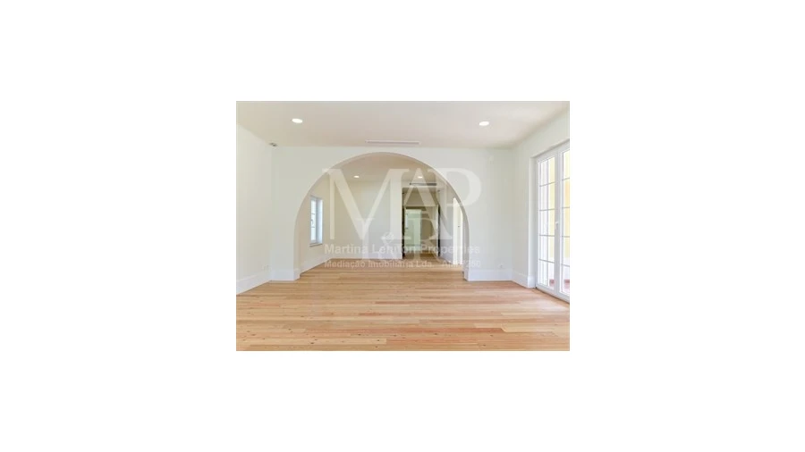 Moradia T7 para Venda em Santa Maria e São Miguel, São Martinho, São Pedro Penaferrim Foto 10