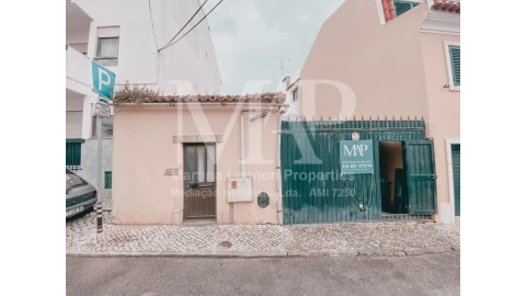 Moradia T1 para Venda em Cascais e Estoril