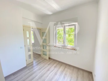 Apartamento T1 para Venda em Oeiras e São Julião da Barra, Paço de Arcos e Caxias