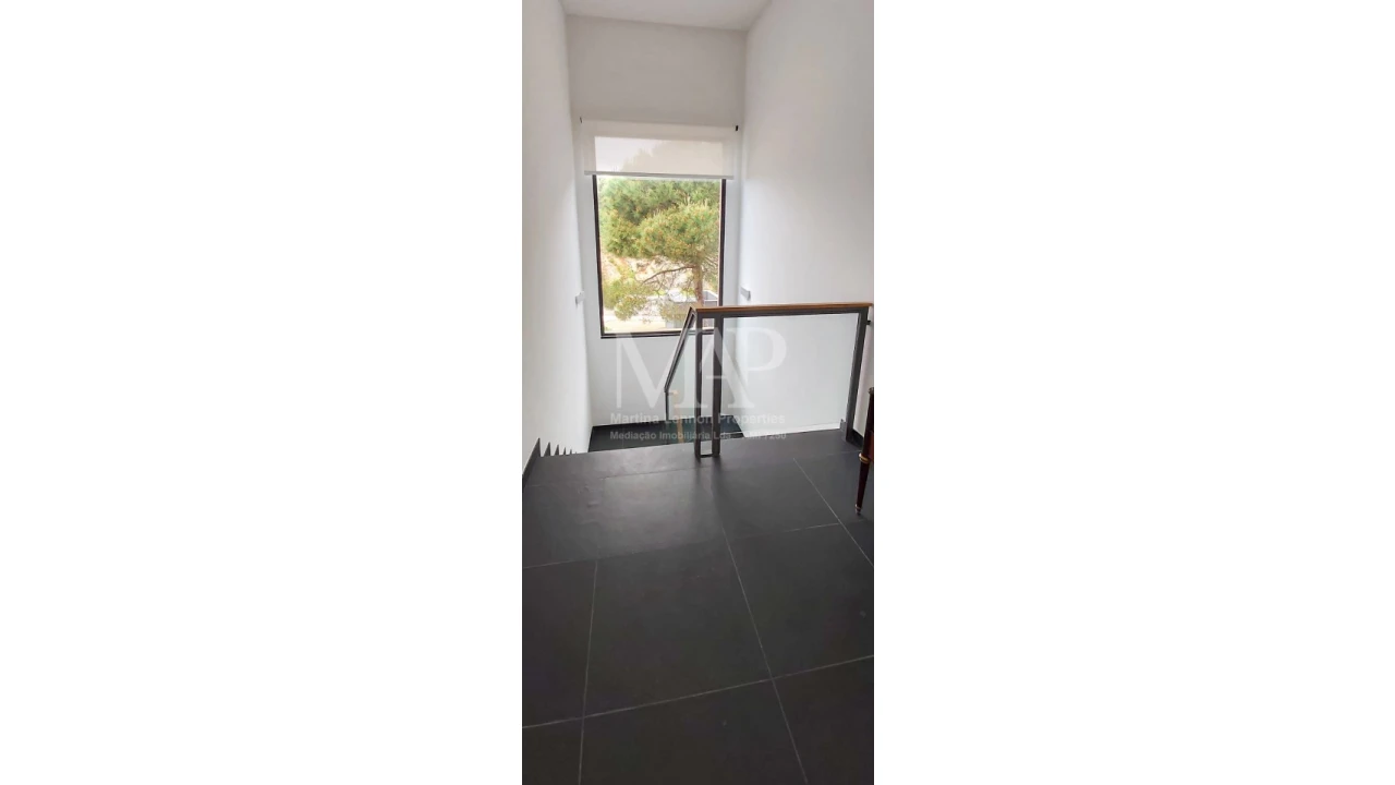 Moradia T4 para Venda em Alcabideche Foto 18